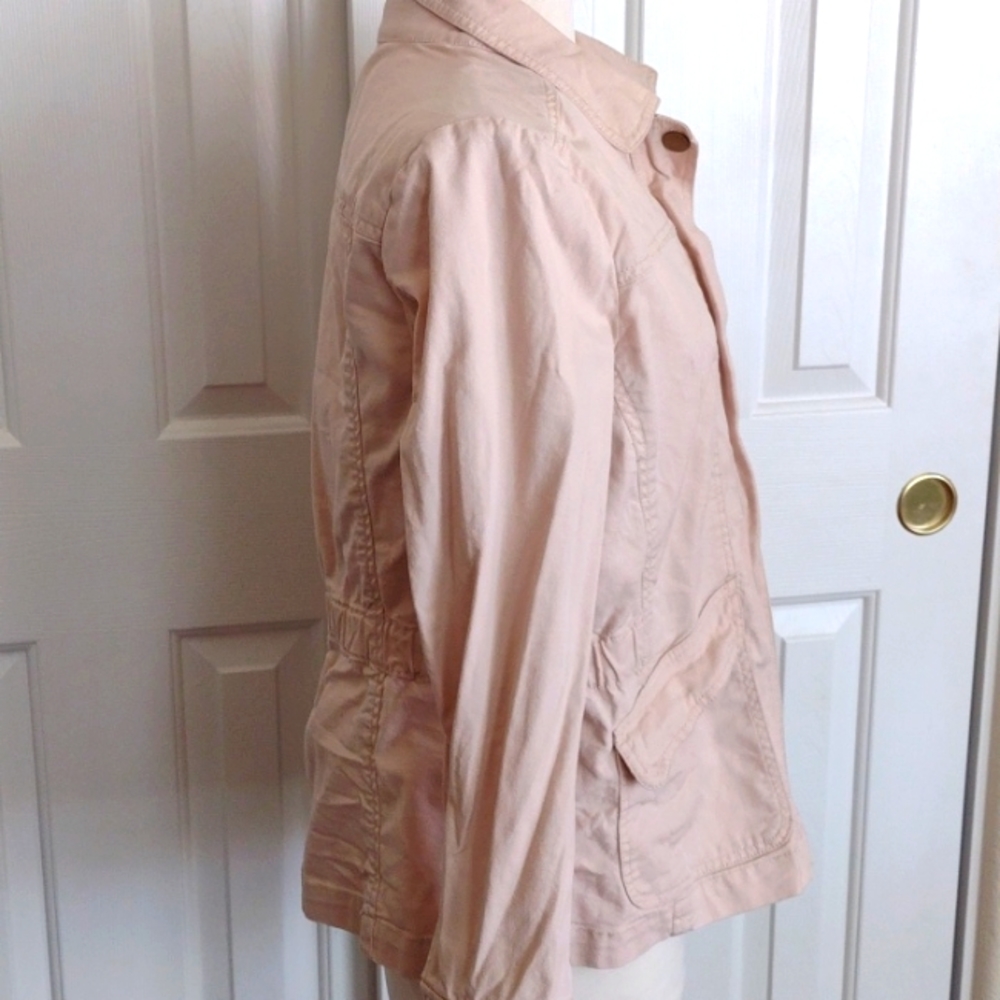 Loft Jacket - Picture 3 of 9